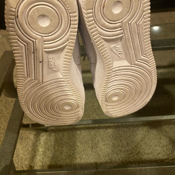 Air Force 1s - Picture 5 of 6